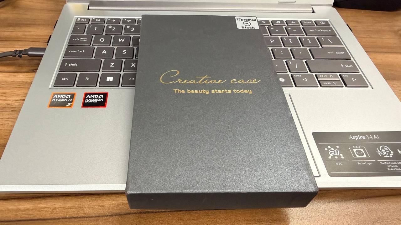 NFC e-ink MagSafe compatible phone case packaging